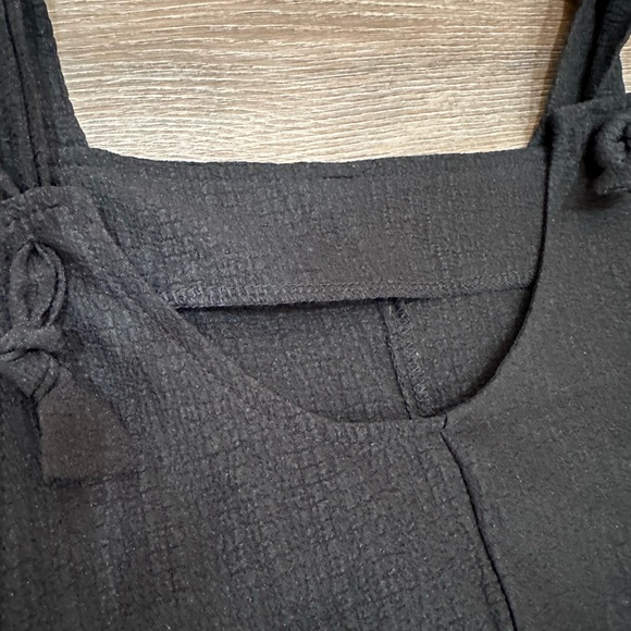 Black Jumper with Pockets - Picture 4 of 10